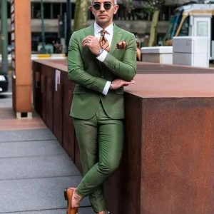 Men's Green Single-breasted, Peak-lapel, Regular Length, Stylish, Two-Piece Jacket and Pants Set for a Luxurious Wedding