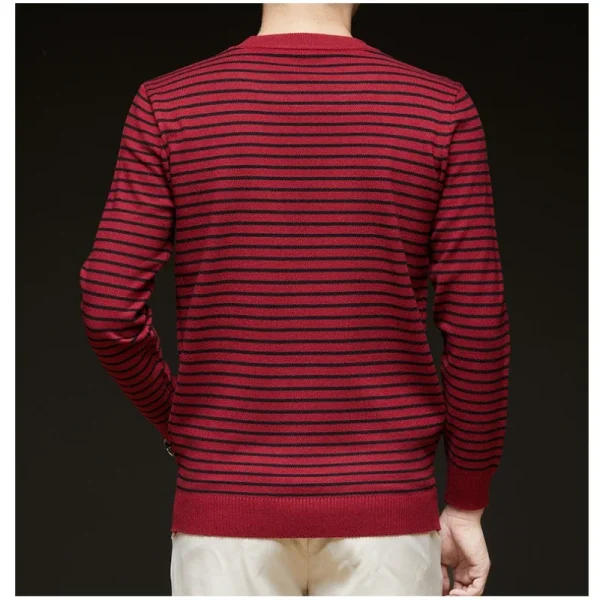 High-quality men's O-neck sweater with stripes, perfect for keeping warm in the fall of 2024. - Image 2