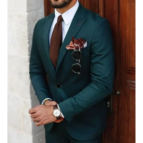A formal green single-breasted men's suit with a flat front blazer that is regular length Stylish Groom Outfit for the Wedding Two-piece blazer, pants, and jacket - Image 2