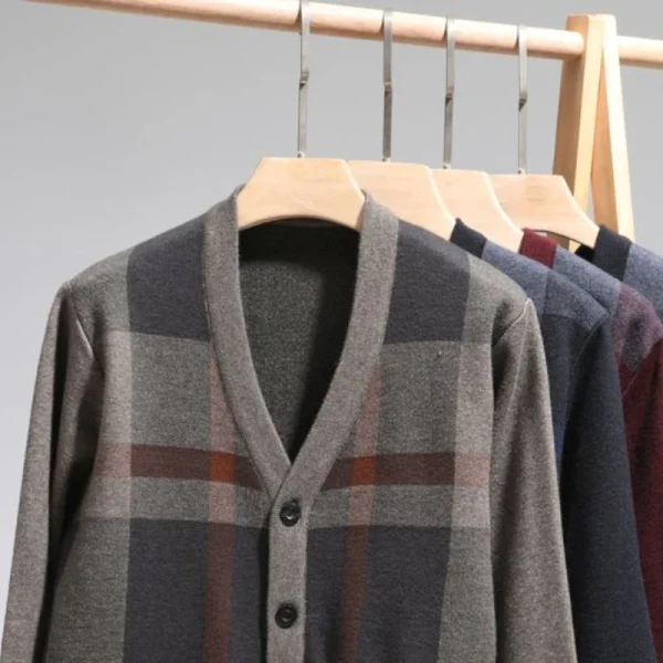 V-neck Business Casual Stylish Men's Cardigan 2024 Warm Thick British Style Plaid Knit Sweater for Autumn and Winter. - Image 4