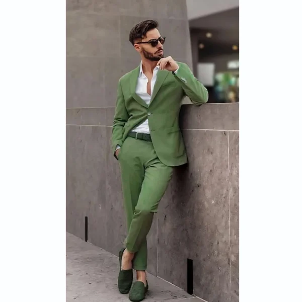 Formal Evening Party Two-Piece Jacket and Pant Set in Stylish Green Men's Single-Brsted Flat Front Peak Lapel Blazer - Image 2