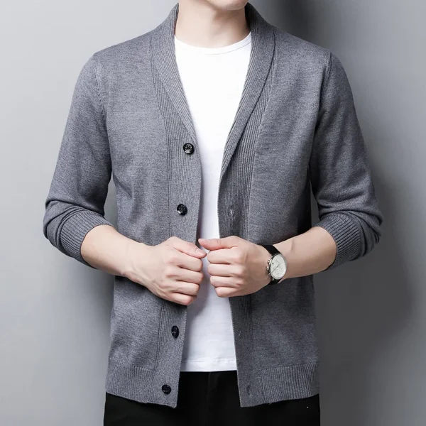 High-quality, solid-colored, V-necked cardigan for men's business casual, everyday, stretchable, and warm sweater - Image 2