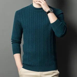 Men's Thickened Slim-fitting Turtleneck O-neck Sweater for Fall and Winter.sweater with a nice knit.