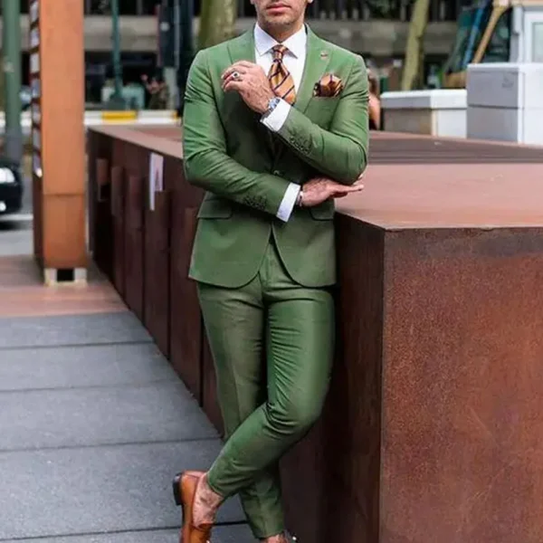 Men's Green Single-breasted, Peak-lapel, Regular Length, Stylish, Two-Piece Jacket and Pants Set for a Luxurious Wedding - Image 2