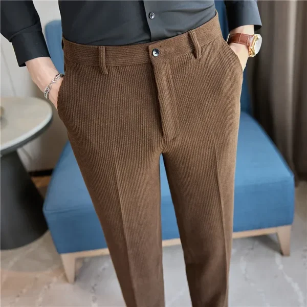 Made of thick corduroy fabric, these men's slim-fitting casual pants are perfect for everyday commuting in the fall and winter. - Image 4